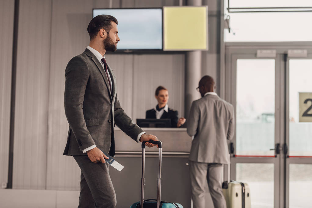 Door-to-door Gatwick Airport transfer